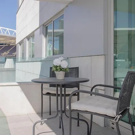 Balcony Dragao View With Parking By Liiiving Porto