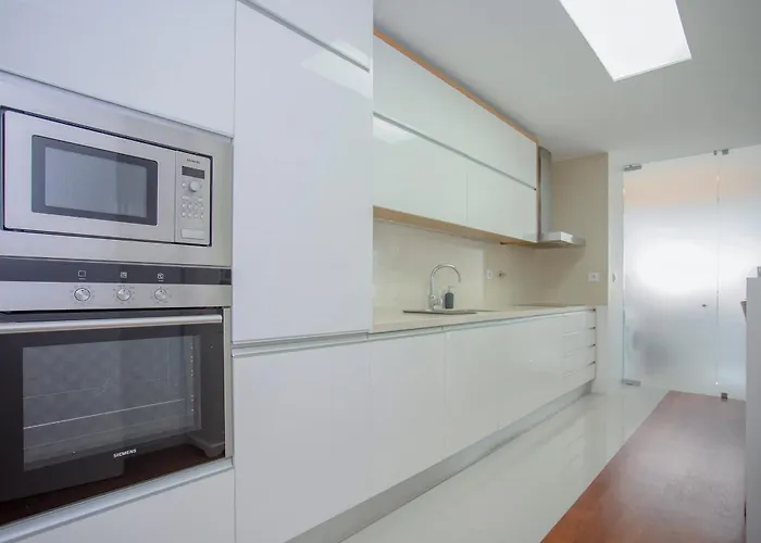 Liiiving In - Balcony Dragao View *