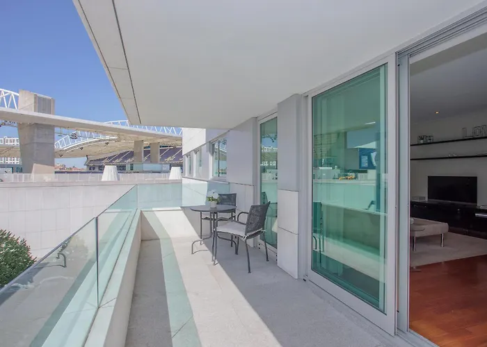 Liiiving In - Balcony Dragao View *